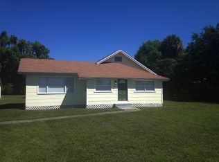 1613 Cowart Rd, Plant City, FL 33567