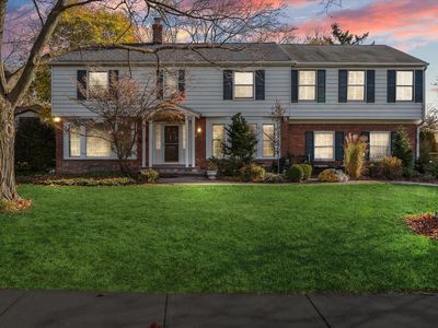 300 N Glenhurst Dr, Bloomfield Hills, MI, 48301
