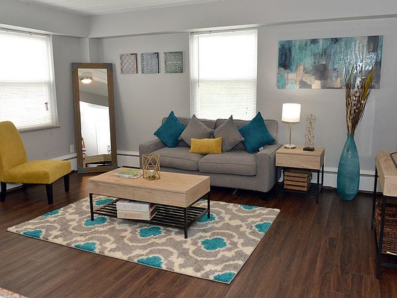 5th image of 3710 N Meridian St APT 208