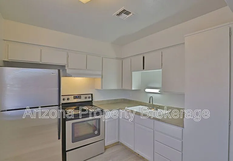 1702 W Vogel Ave #A7 — Photo 1