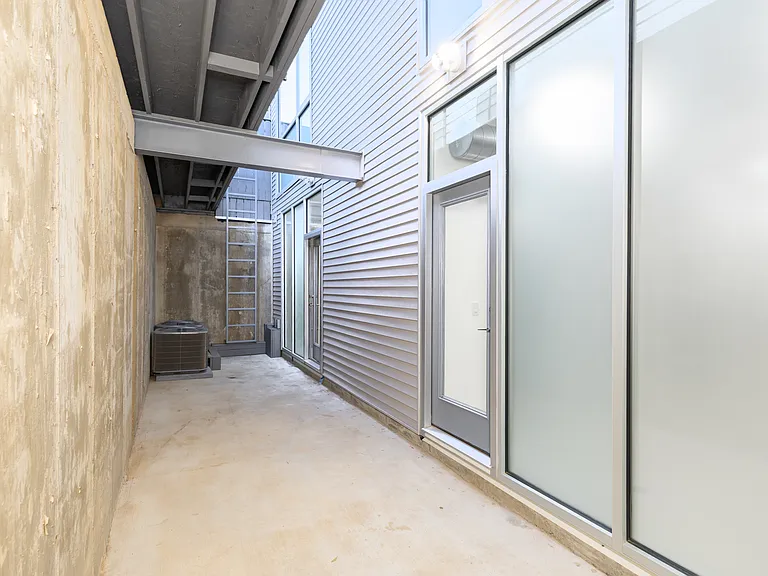 1541 N 6th St #2 — Photo 31