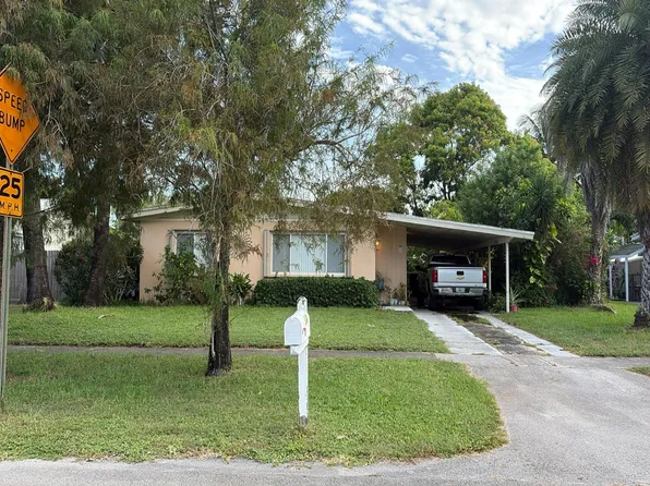 4095 Collin Dr, West Palm Beach, FL 33406