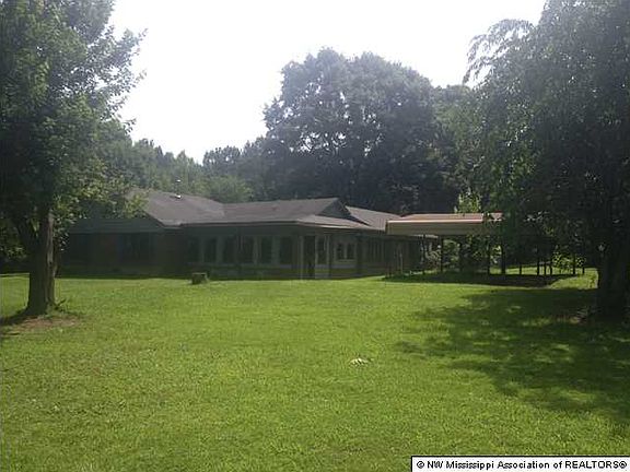 2nd image of 550 Senatobia Dr