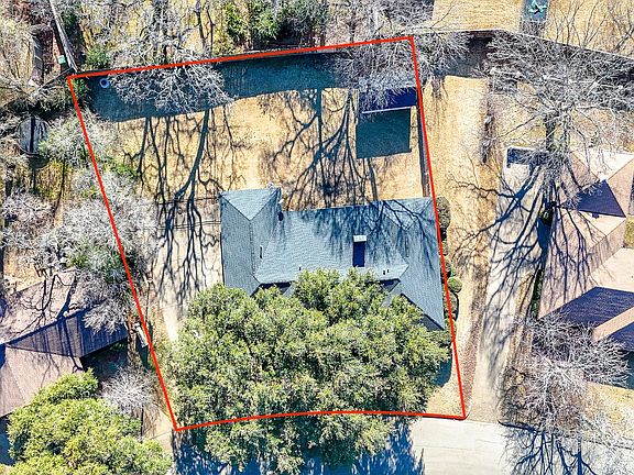 2nd image of 2013 Glenwood Cir