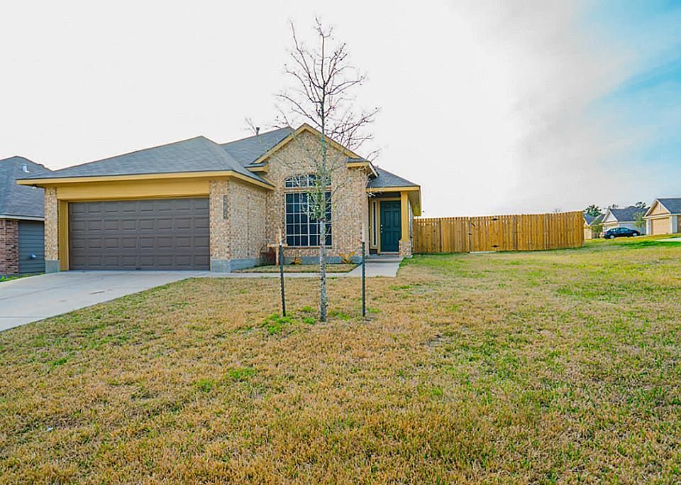1st image of 202 Brookside Dr