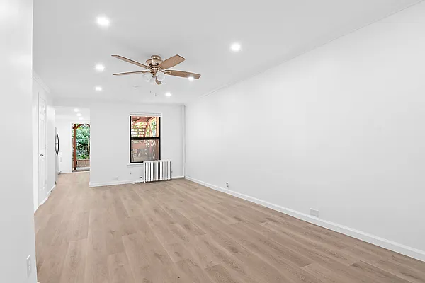 Rented by Compass | media 9