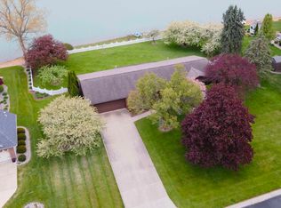 11145 Lake Circle Dr N, Saginaw, MI 48609