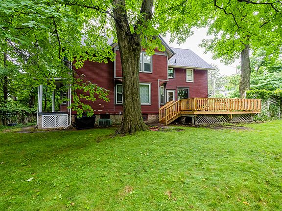 2nd image of 1322 Langley Ave