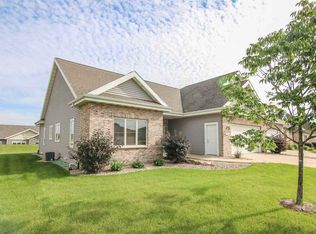 1021 Drumlin Dr #4, Oregon, WI 53575