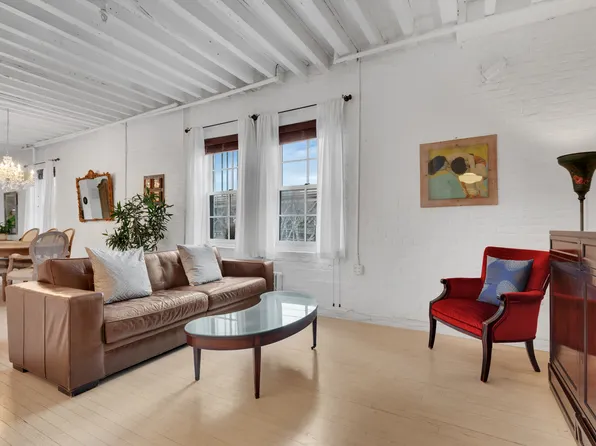 330 Pearl Street image 3 of 13