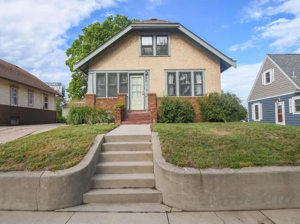 107 S Blauvelt Ave, Sioux Falls, SD 57103