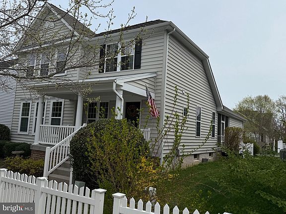 3rd image of 308 Grist Mill Dr