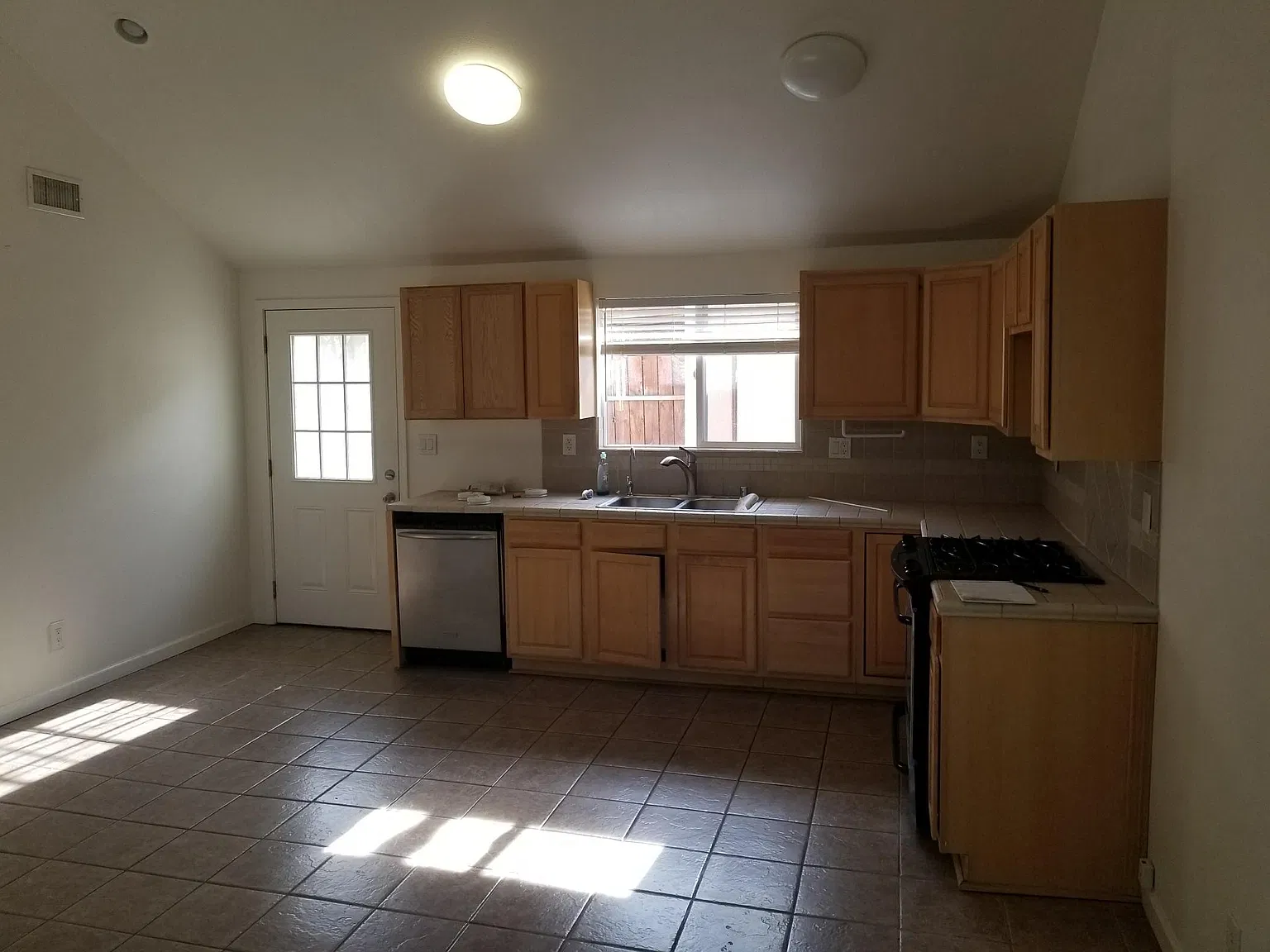 7332 Darby Place — Photo 1