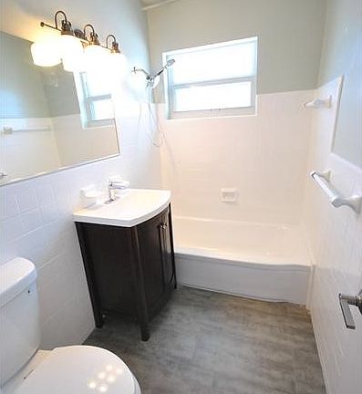 4th image of 7625 Carlyle Ave APT 8