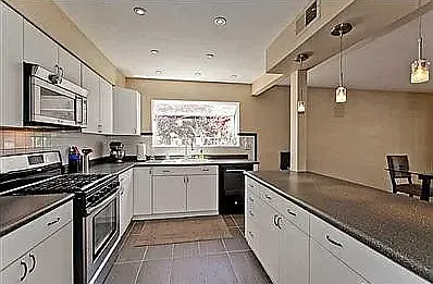 8237 Stapleton Ave — Photo 18