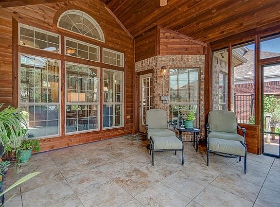 3rd image of 5611 Emerson Ct
