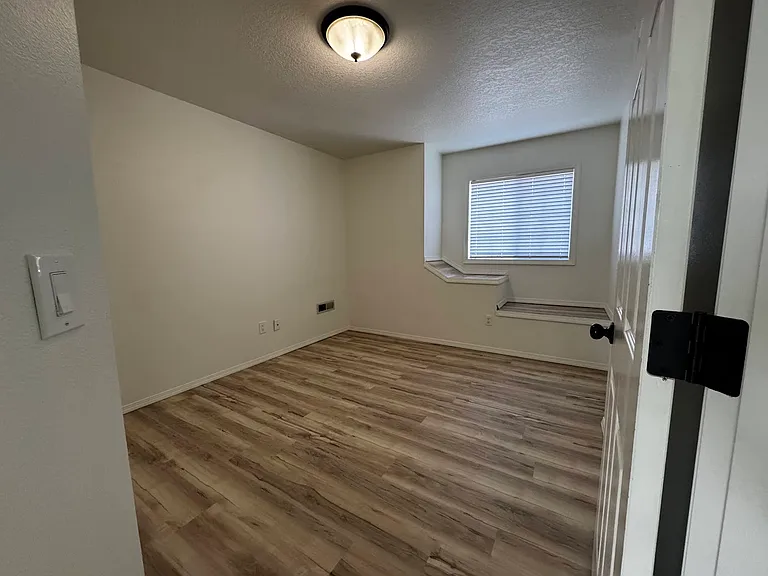 9253 SW Davies Rd — Photo 11