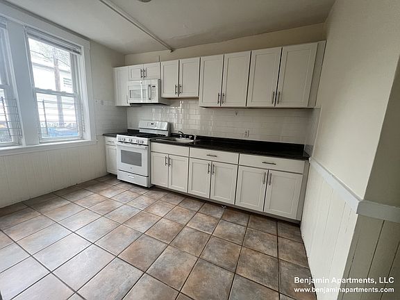 2nd image of 520 Cambridge St #9A