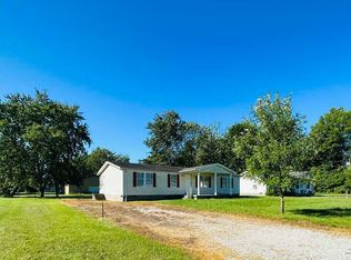 1323 W Kenwood Dr, Austin, IN 47102