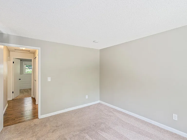 2133 SW Marigold St — Photo 19