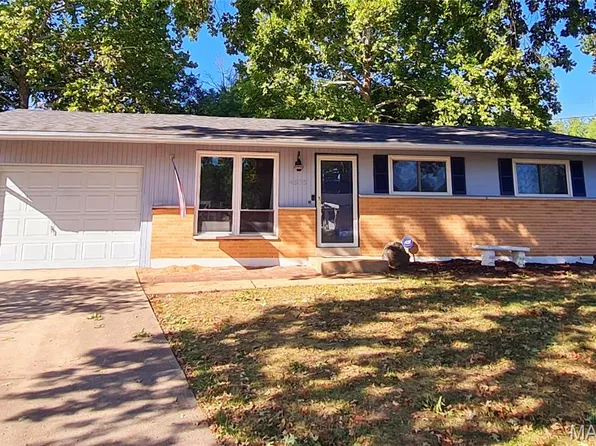 4555 Burncoate Dr, Saint Louis, MO 63129