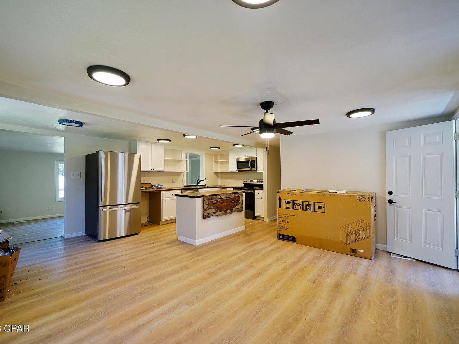 3 bed, 1268 sqft, $2,000 — Photo 4