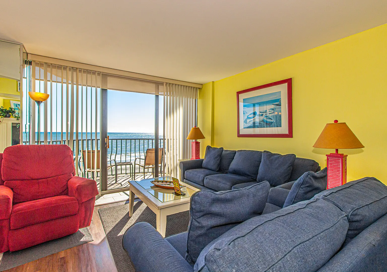 Amazing Views Oceanfront 3 Bedroom 2 Bath Condo! Palms 401 — Photo 2