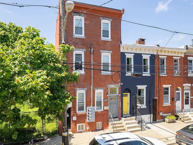 1940 N Marshall St #1 — Photo 1