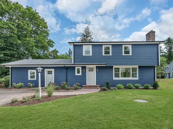 10 Briggs Ln, Marion, MA 02738