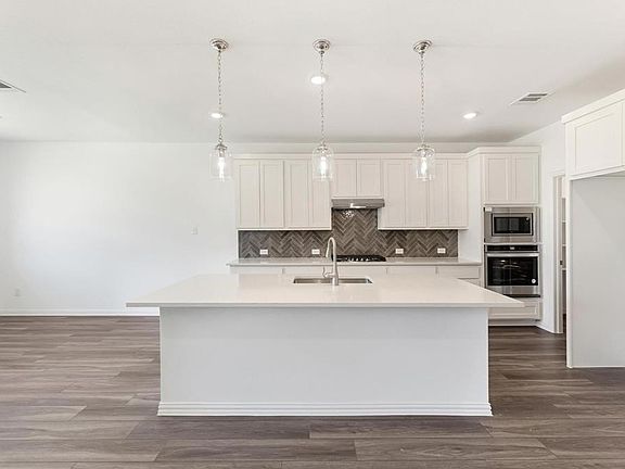 2nd image of 1732 Everglades Dr #1732