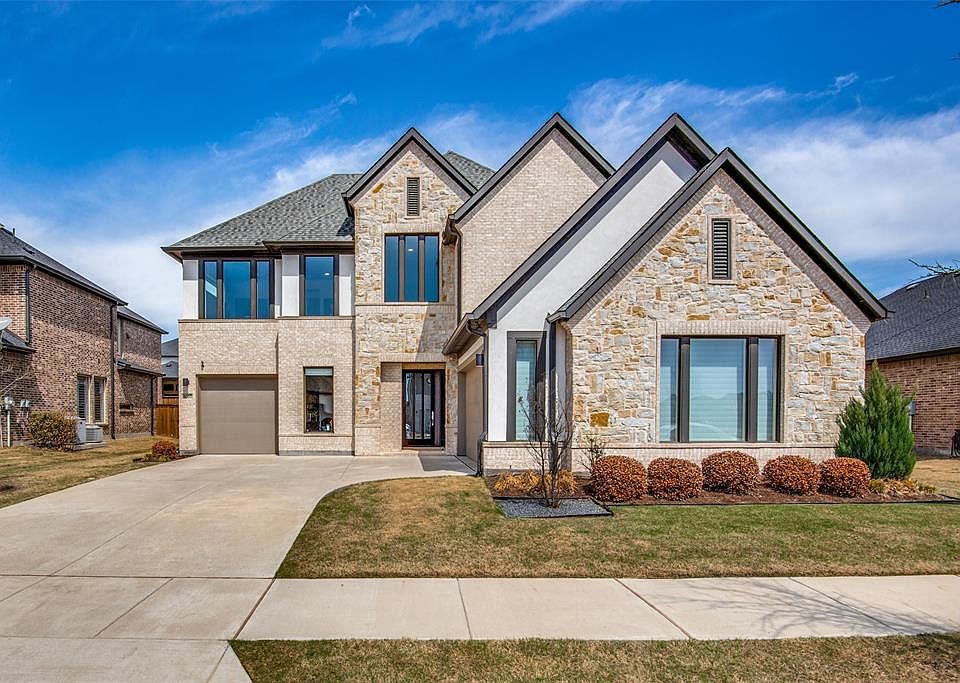 1st image of 4060 Woodbine Ln
