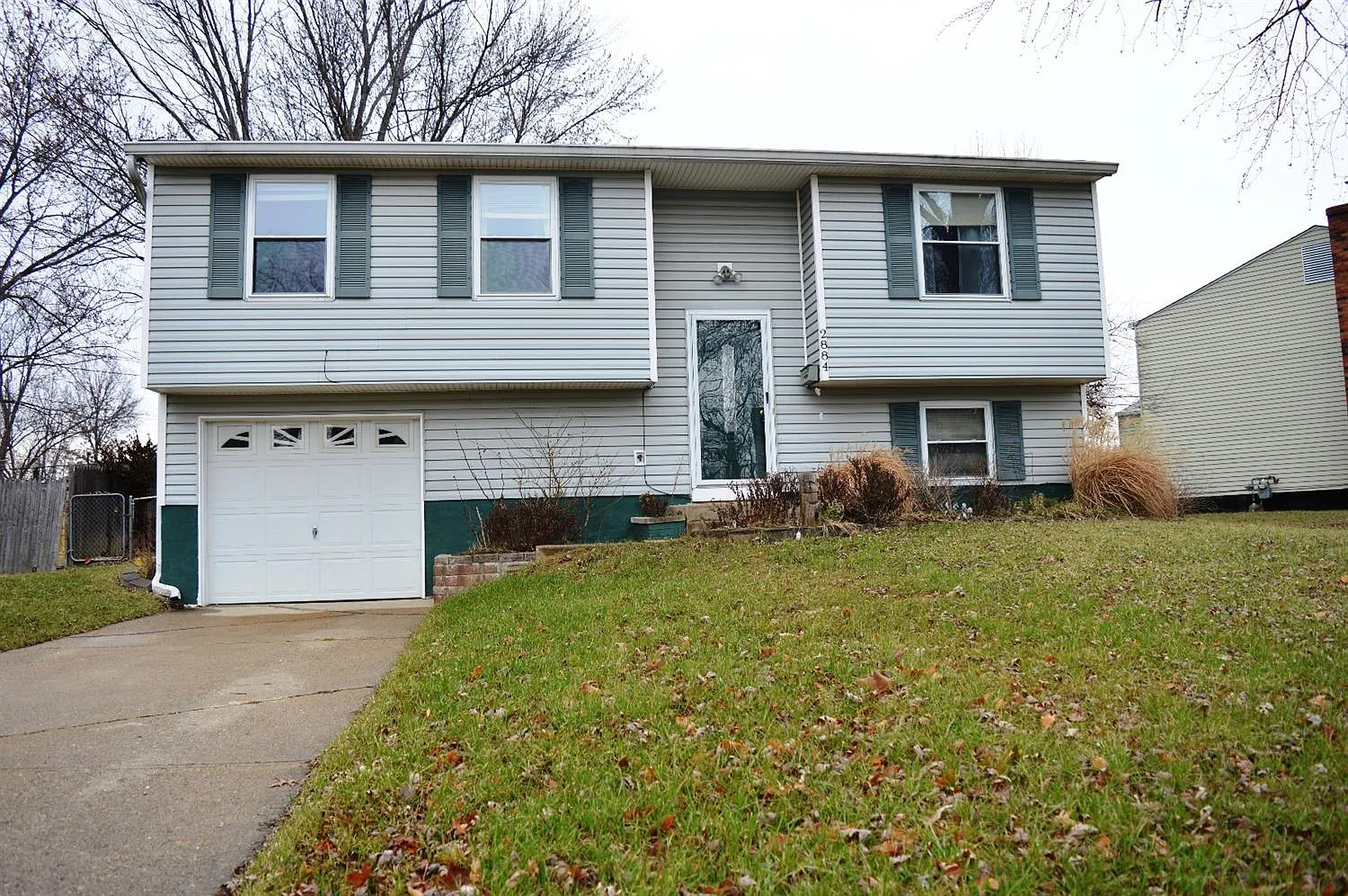 2884 Windsong Dr photo 1