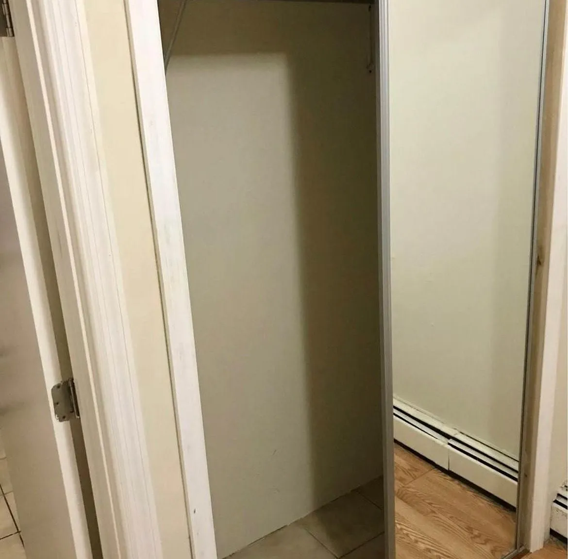 4 bed, 958 sqft, $1,000 — Photo 1