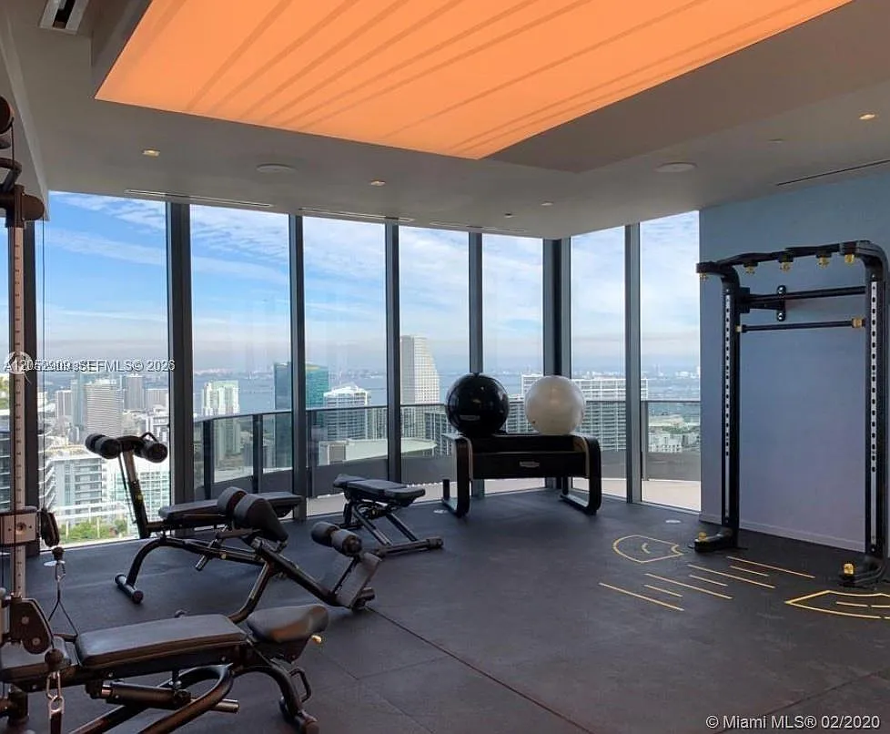 2 bed, 2.5 bath, 1369 sqft, $7,750 — Photo 4