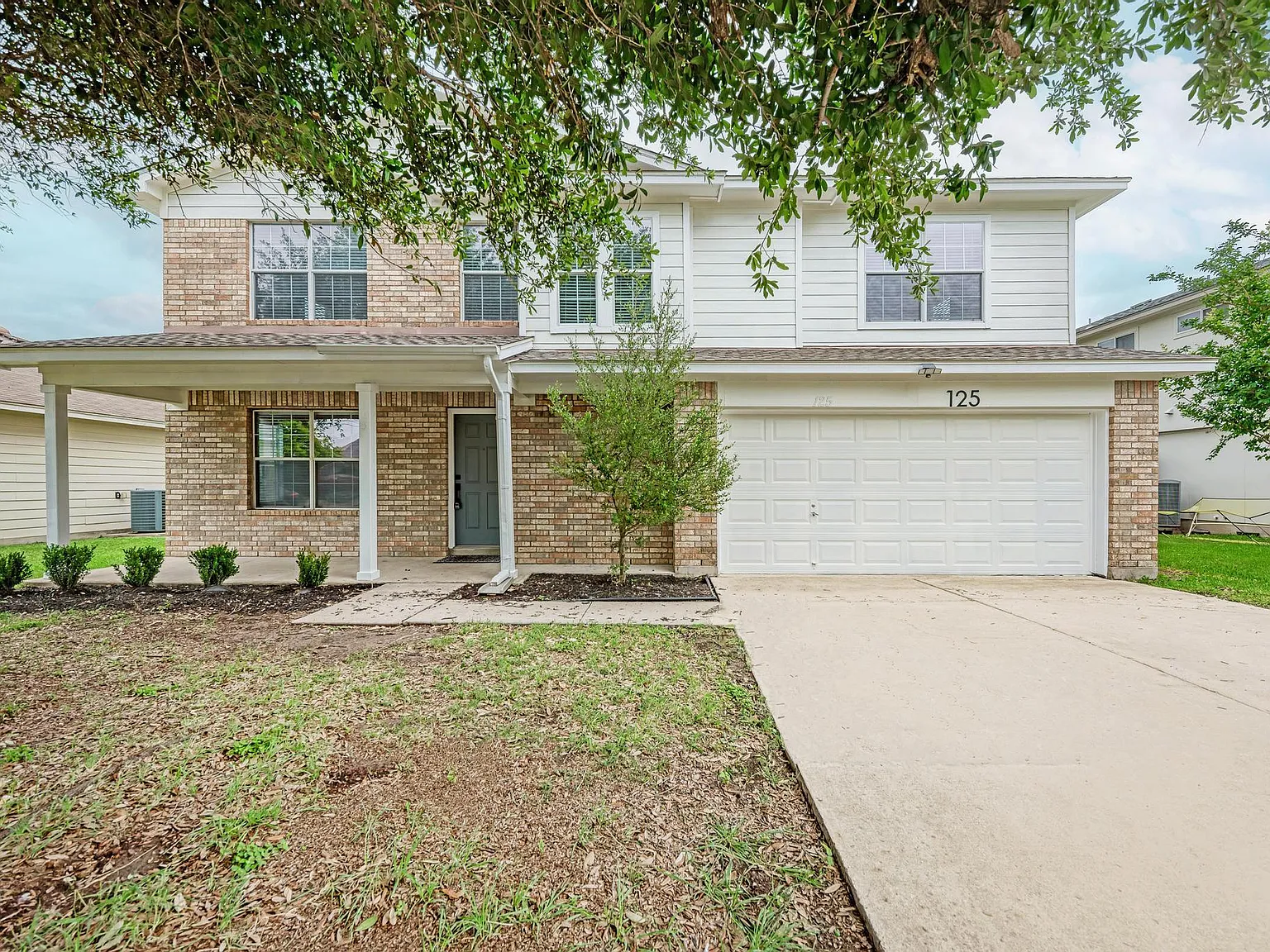 4 bed, 2.5 bath, 2259 sqft, $1,995 — Photo 3