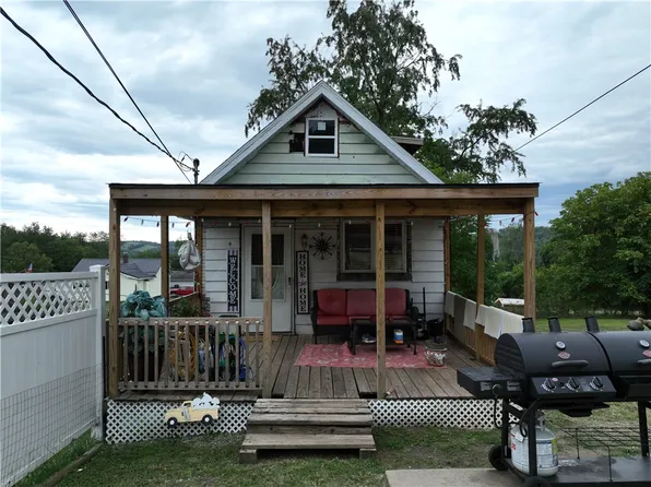 1211 Wilko St, Belle Vernon, PA 15012