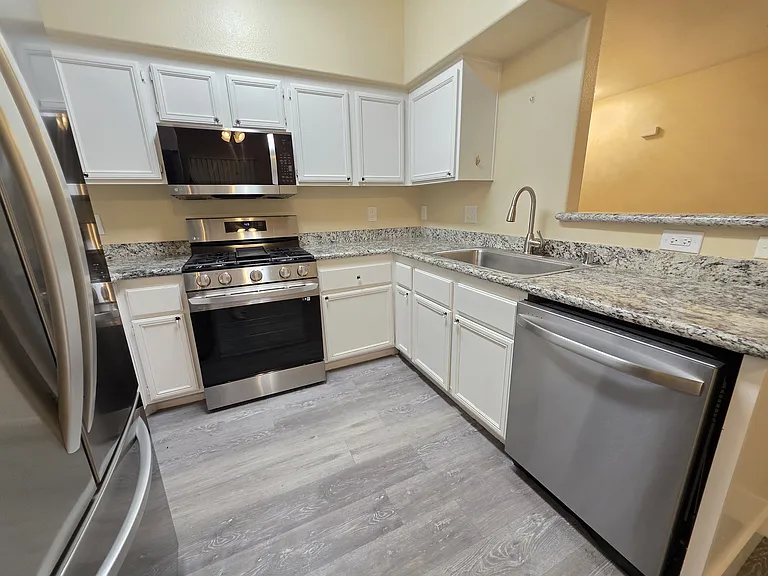 9050 W Warm Springs Rd #1077 — Photo 12