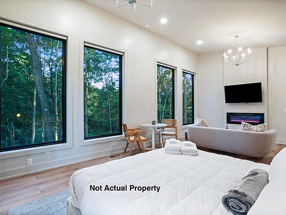 5th image of 20843 Sterling Rd