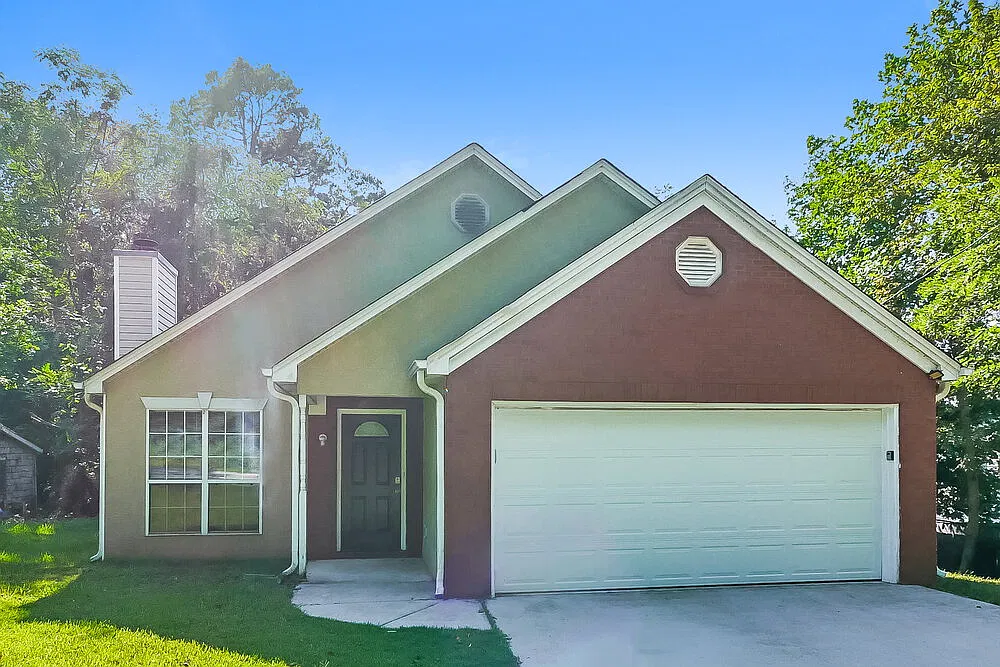 3 bed, 2.0 bath, 1342 sqft, $2,280 — Photo 1