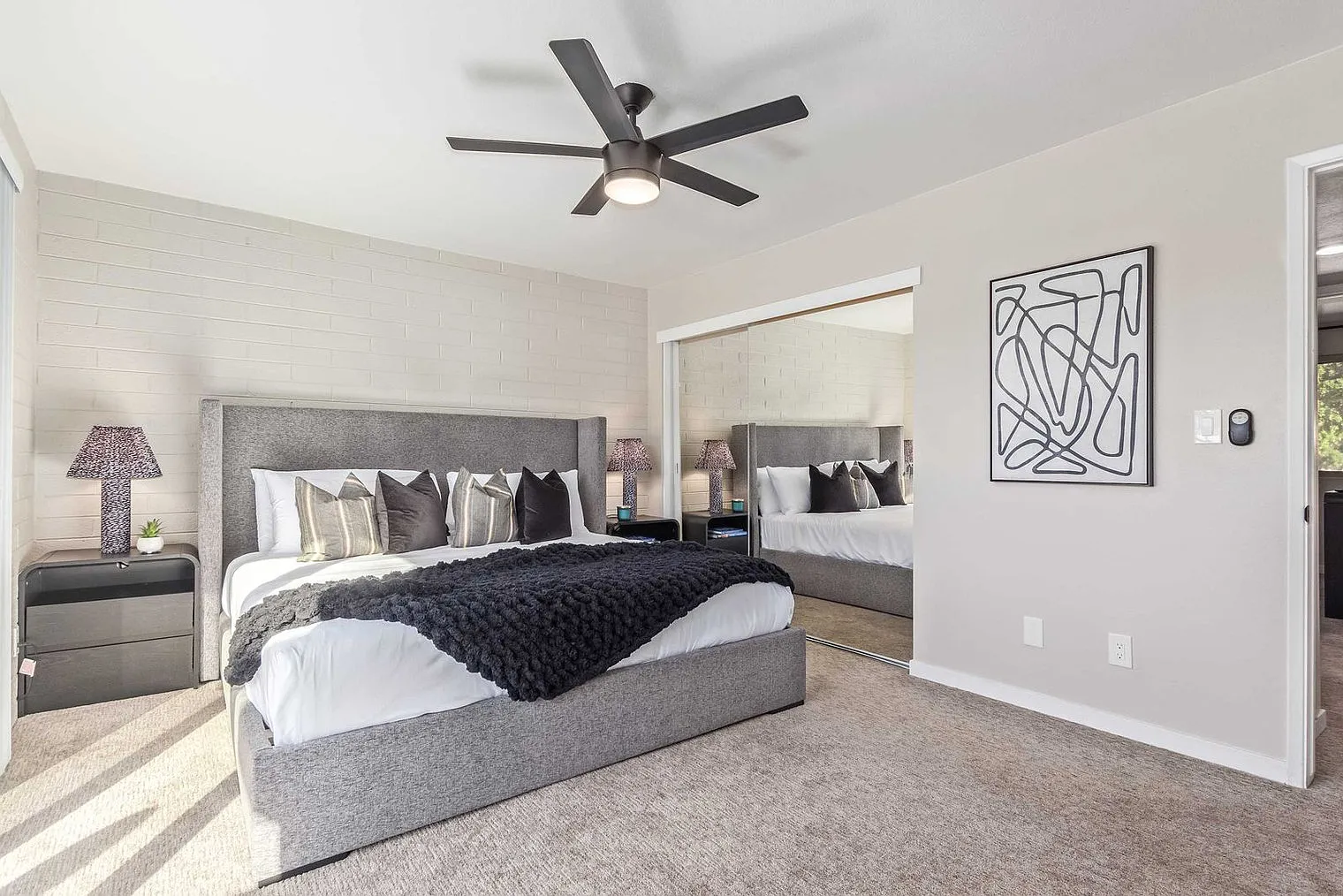 2 bed, 1.0 bath, 957 sqft, $2,712 — Photo 4
