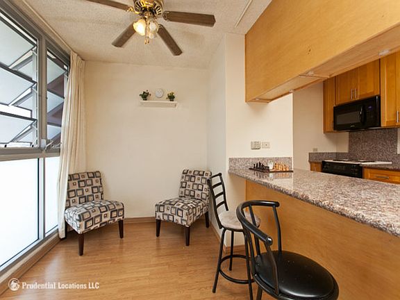 3rd image of 757 Kinalau Pl APT 1704
