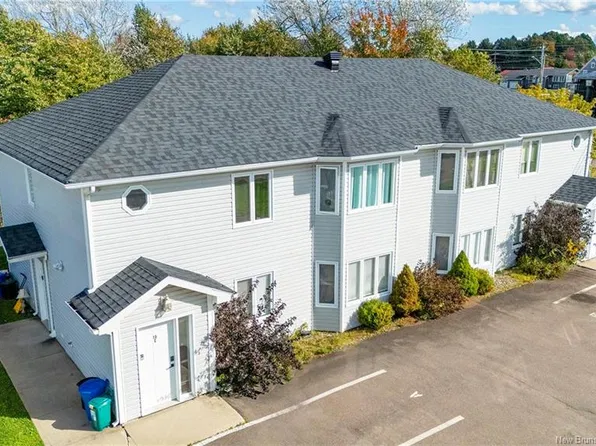 10 Dock St, Shediac, NB E4P 1P6