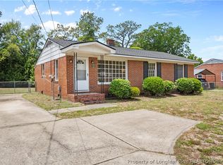 1910 Ireland Dr, Fayetteville, NC 28304
