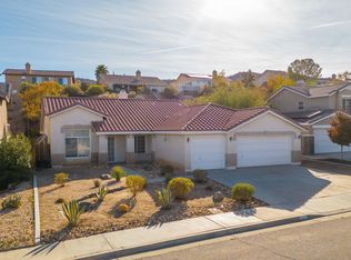 1164 Date Palm Dr, Palmdale, CA 93551