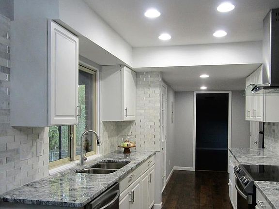 3rd image of 19080 Arlington Dr