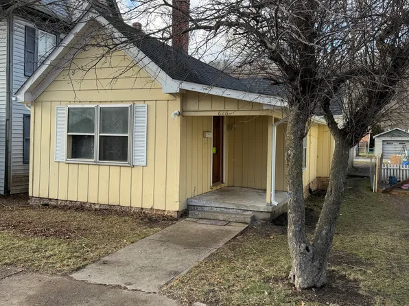626 3rd Ave, Marlinton, WV 24954