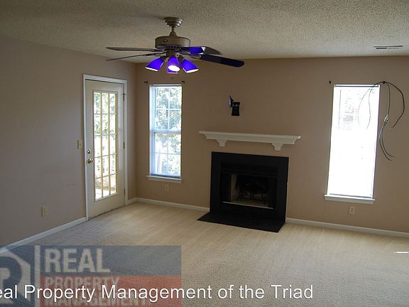2nd image of 19 Meadowood Glen Way #40