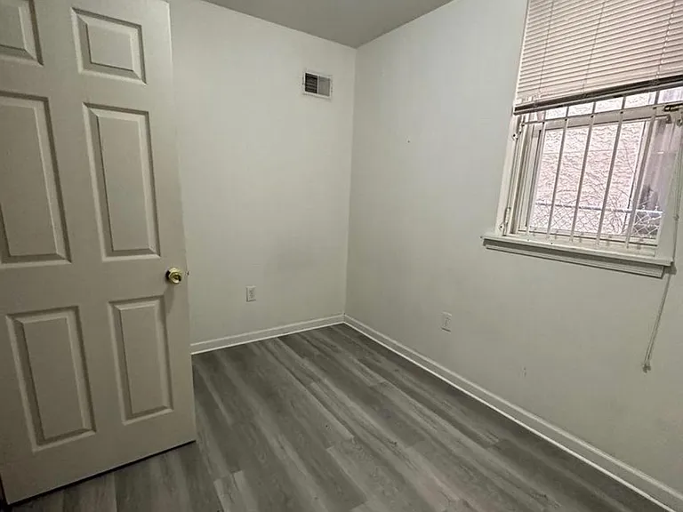 1724 W Diamond St #1 — Photo 6