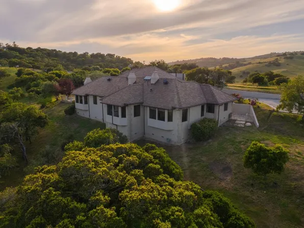 54 Corral De Tierra Rd, Salinas, CA 93908