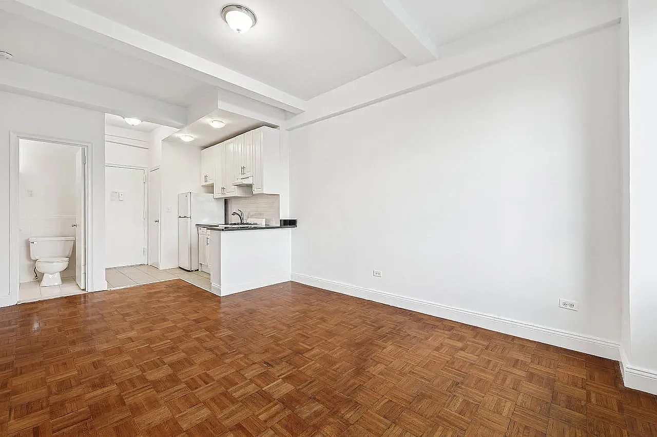 160 West 71st Street — Photo 4